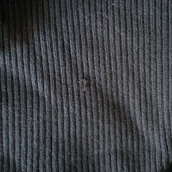 City Silk Long-sleeve Cropped Turtleneck | Size M - Picture 3 of 3